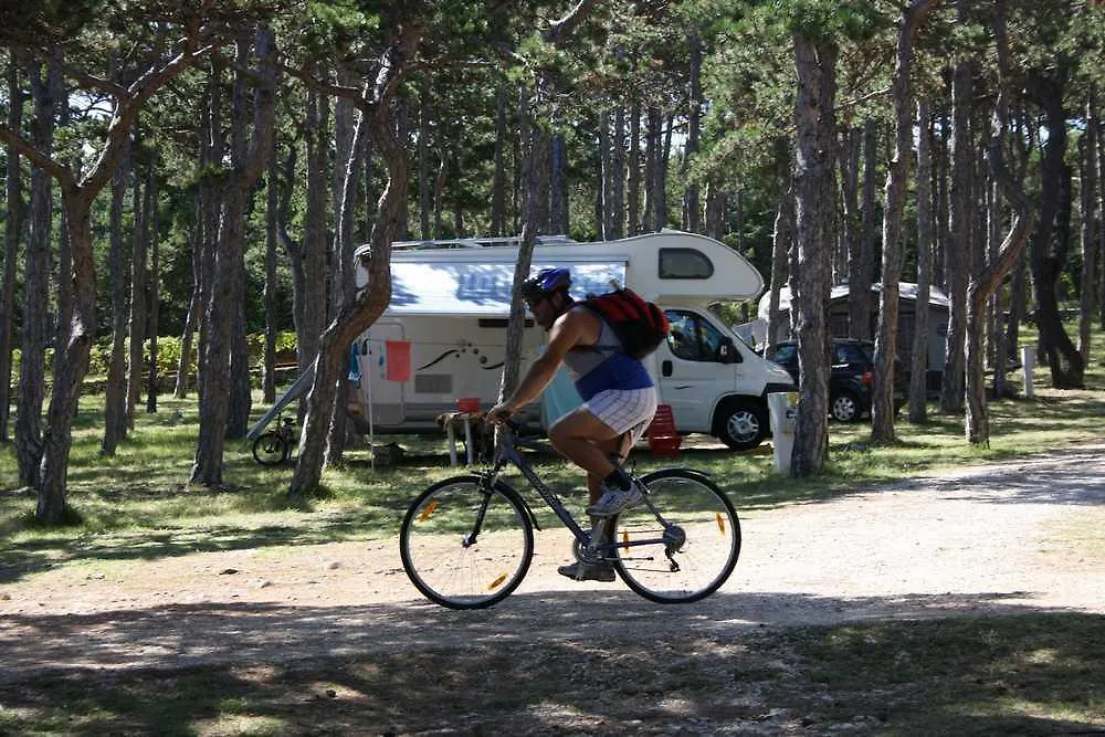 Village de vacances Hotel Camping Planik à Ražanac